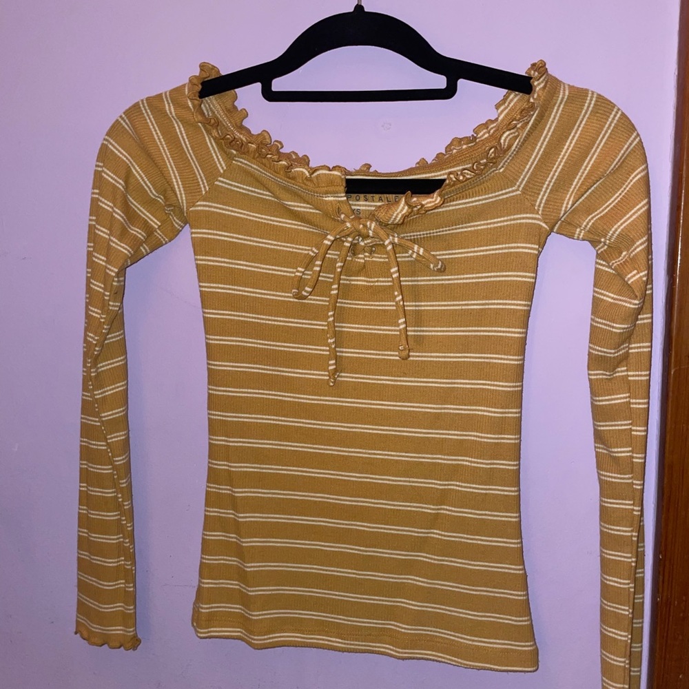 set of 2 off the shoulder tops - different patterns (yellow stripe and navy blue